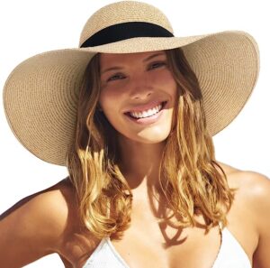 Read more about the article The Big Beach Hat: Your Stylish Sun Companion