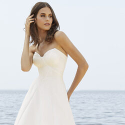 A Line Wedding Dress Beach: Perfect Styles for Your Beach Wedding